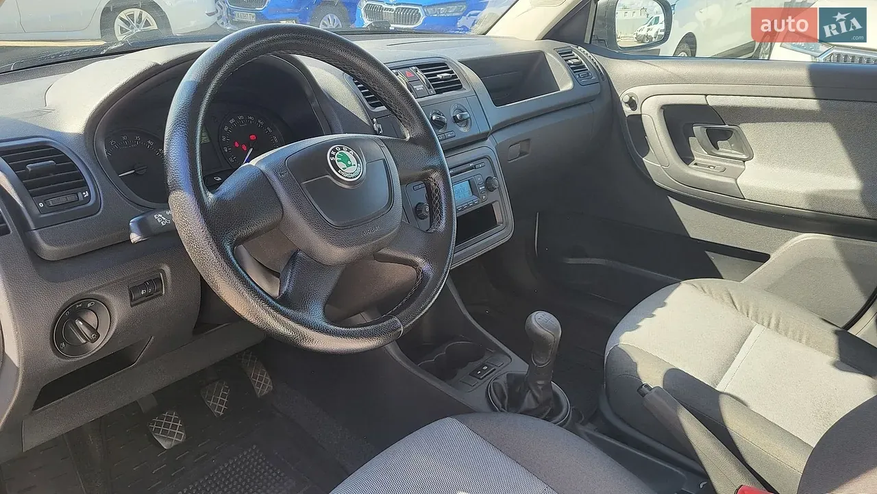 Skoda Fabia 2013 photo 3