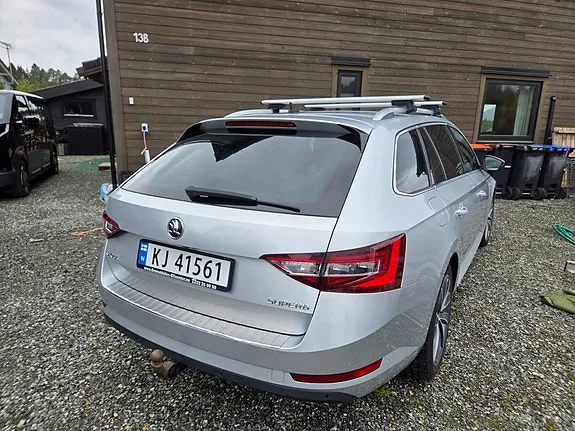 Skoda Superb 2019 photo 5