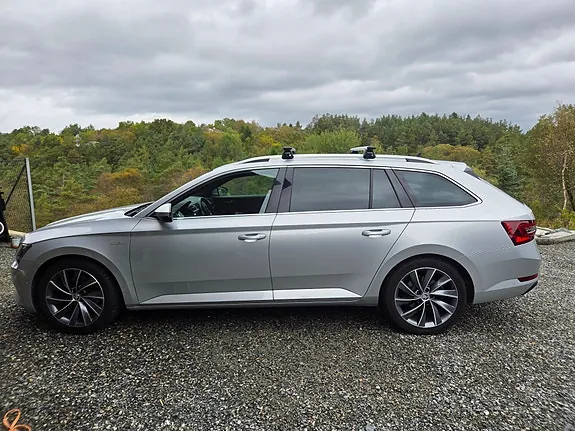 Skoda Superb 2019 photo 3
