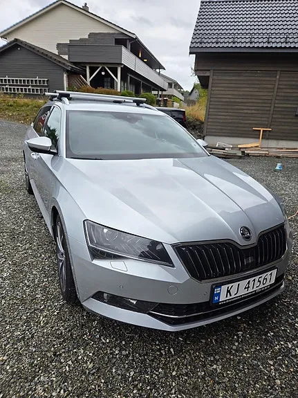 Skoda Superb 2019 photo 2