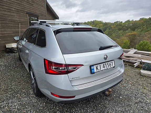 Skoda Superb 2019 photo 4