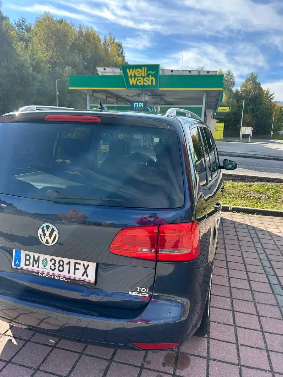 Volkswagen Touran 2013 photo 3