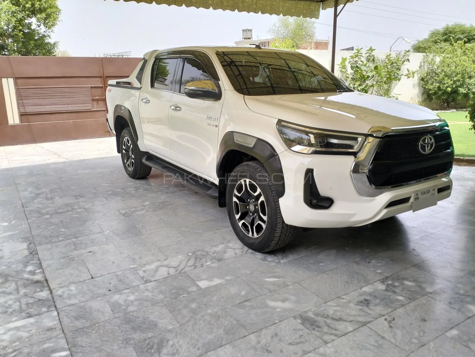 Toyota Hilux