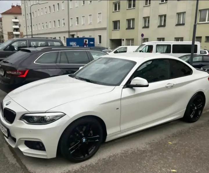 BMW 230I