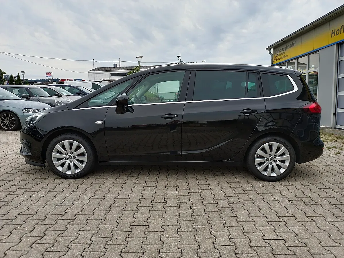 Opel Zafira 2018 photo 2