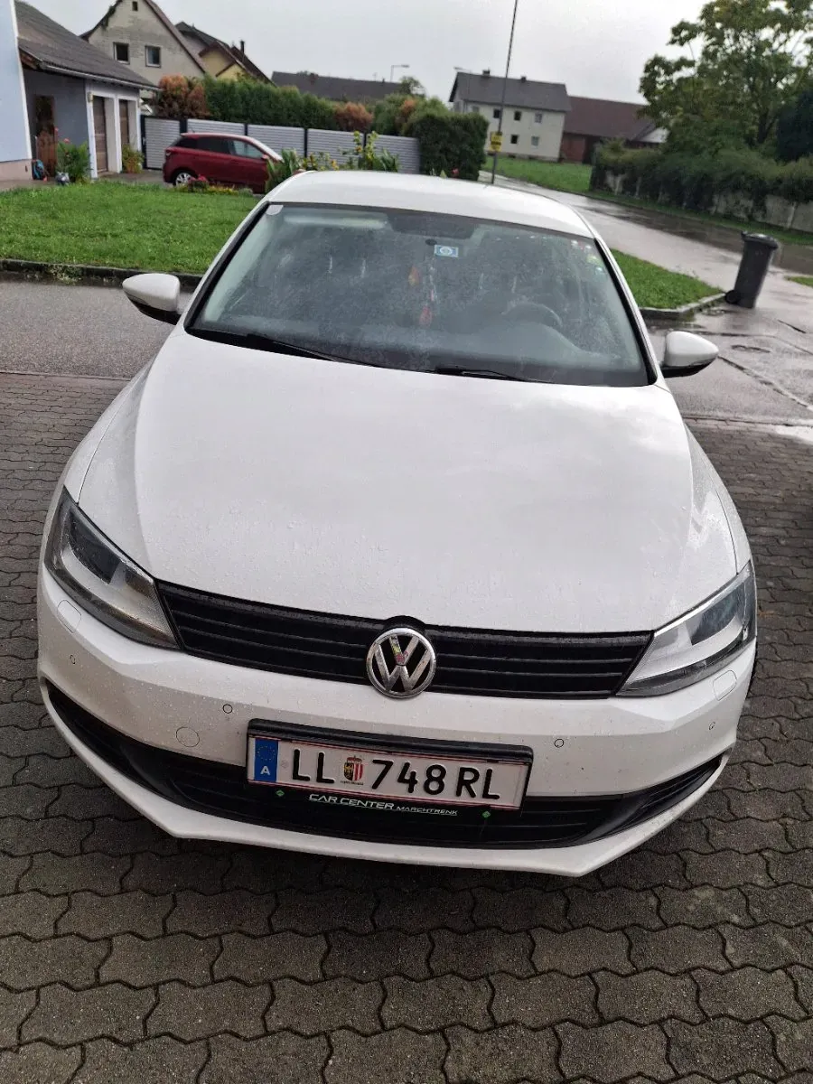 Volkswagen Jetta 2014 photo 2