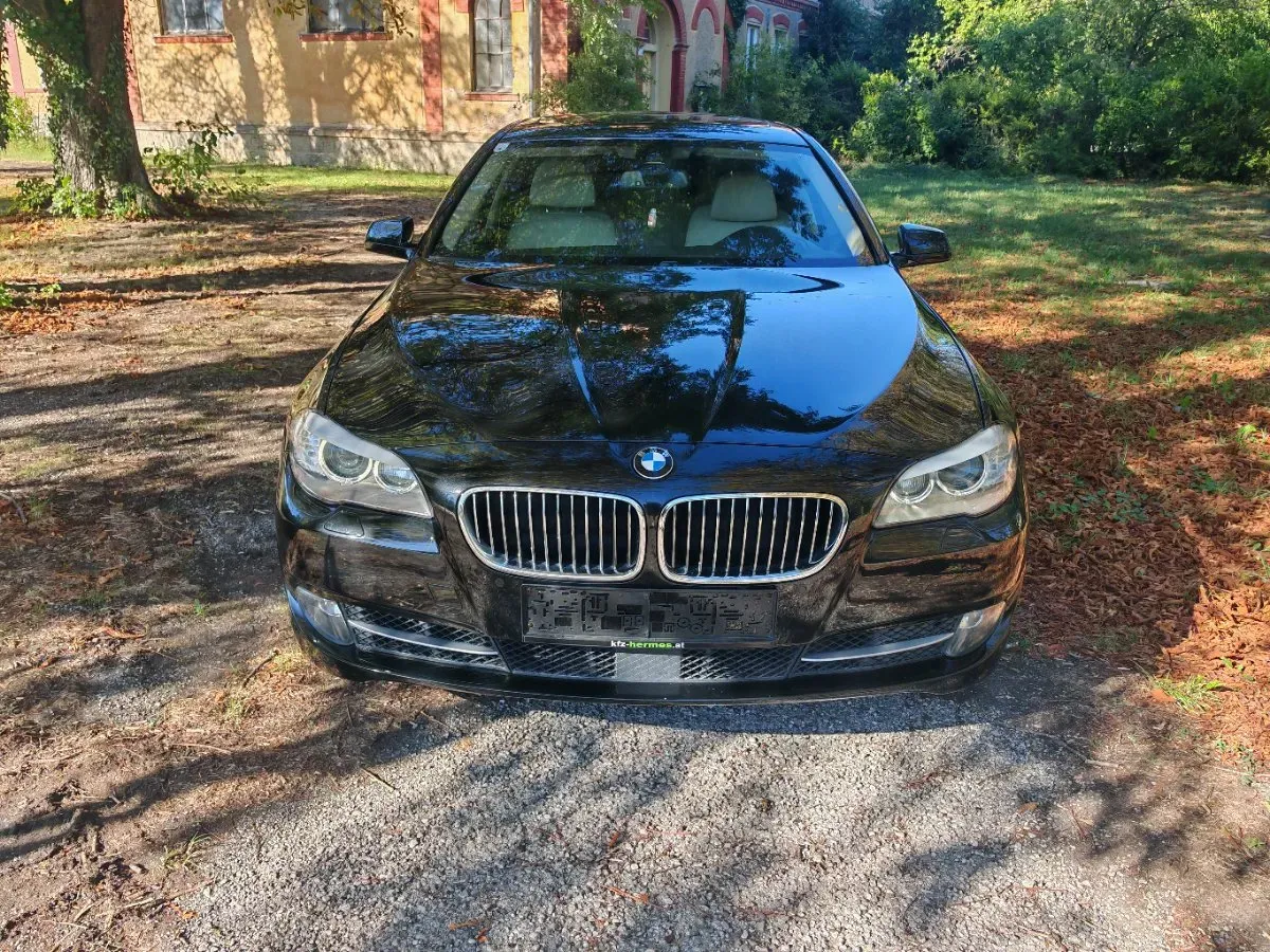 BMW 5 Series 2013 photo 2