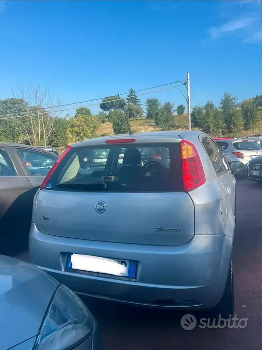 Fiat Grande Punto 2005 photo 4