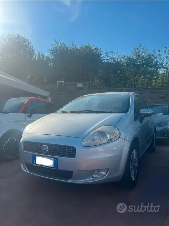 Fiat Grande Punto 2005 photo 3