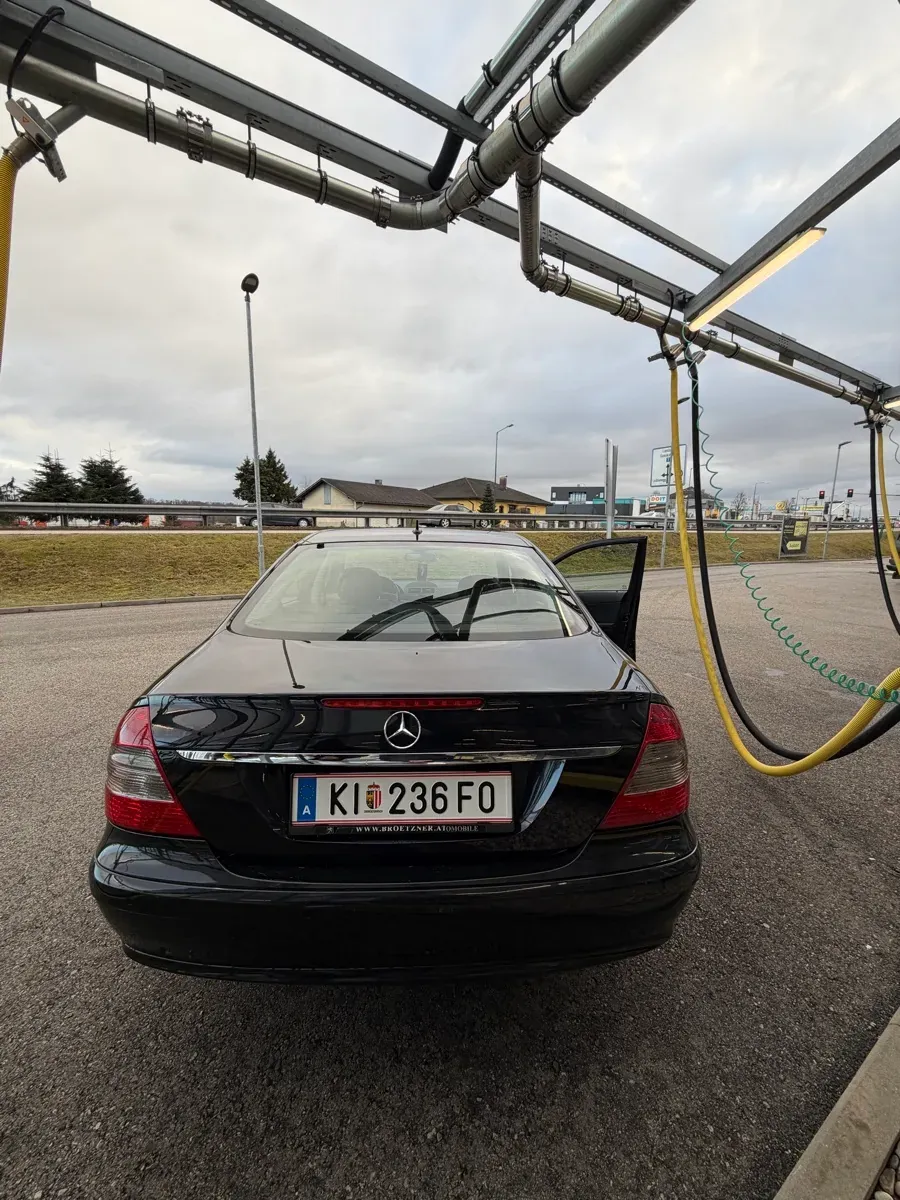 Mercedes-Benz E-Class 2008 photo 2