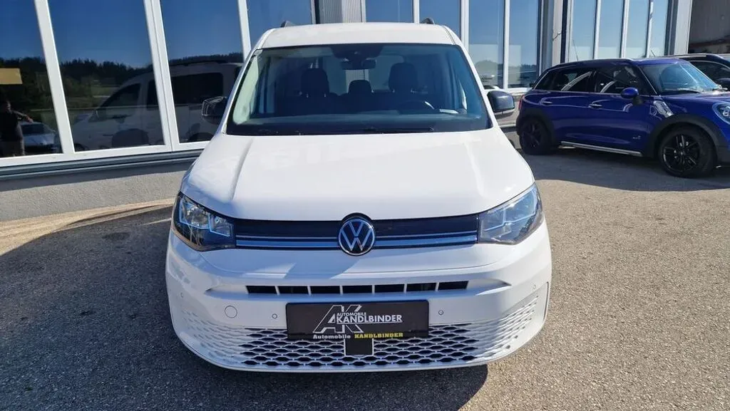 Volkswagen Caddy Life Tdi 2022 photo 2