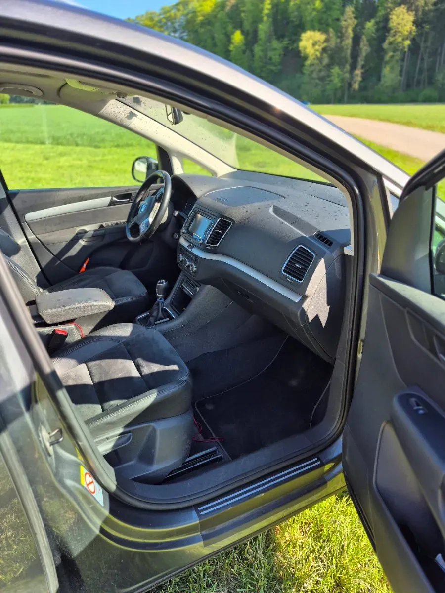 Volkswagen Sharan 2012 photo 3