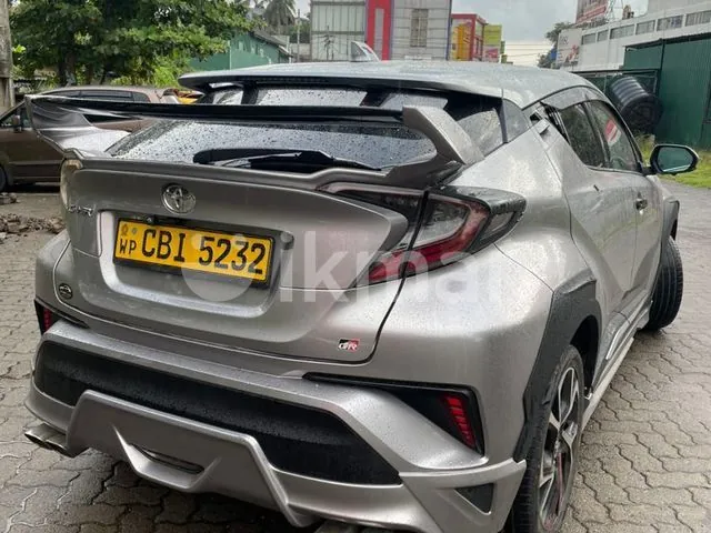 Toyota C-Hr 2018 photo 3