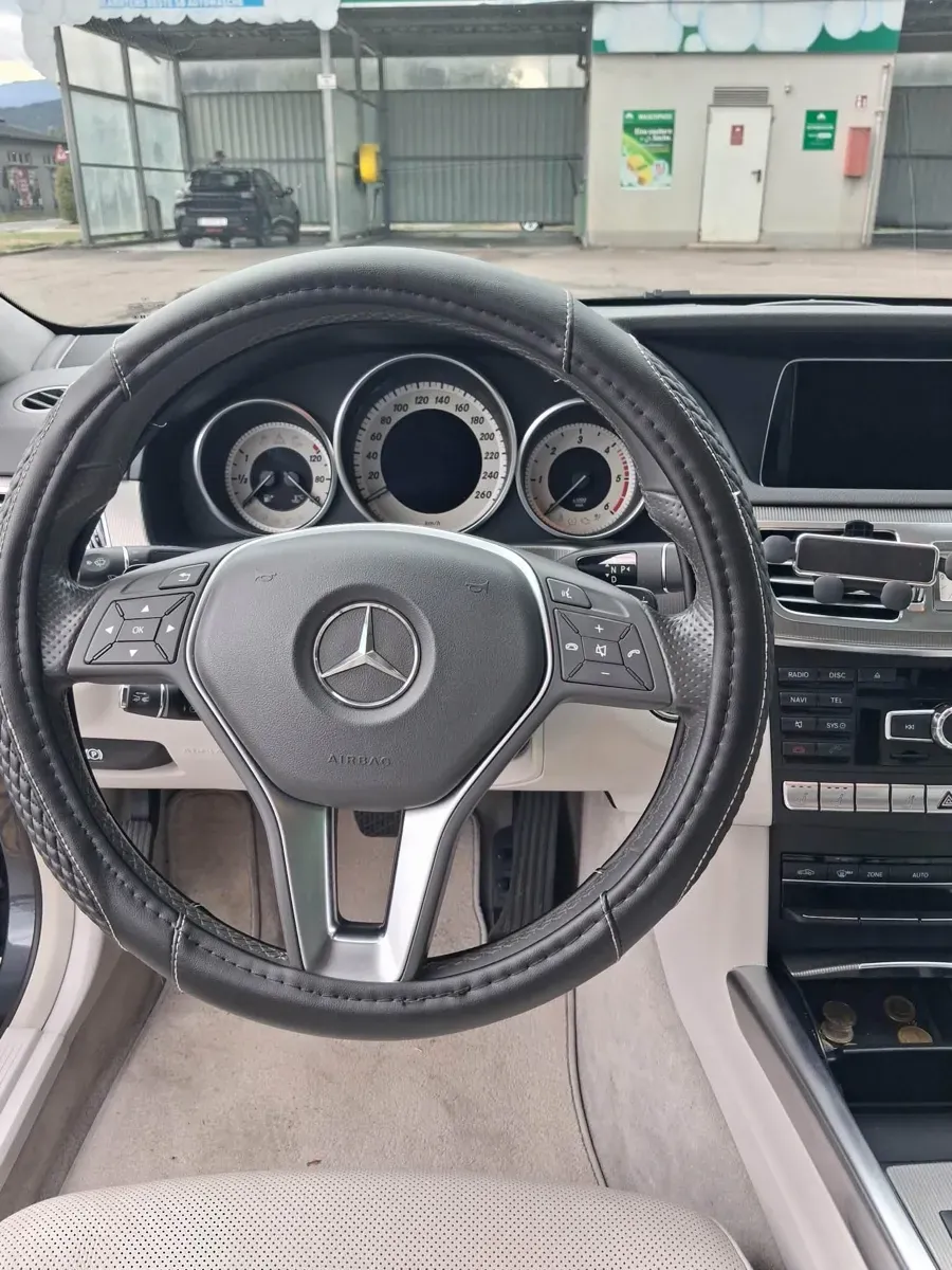 Mercedes-Benz E-Class 2013 photo 3