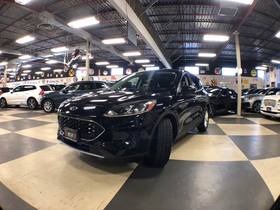 Ford Escape 2021 photo 3