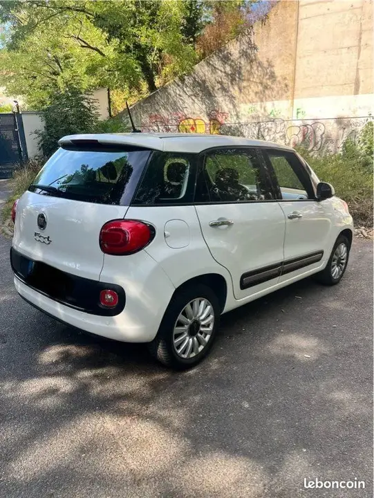 Fiat 500L 2016 photo 2