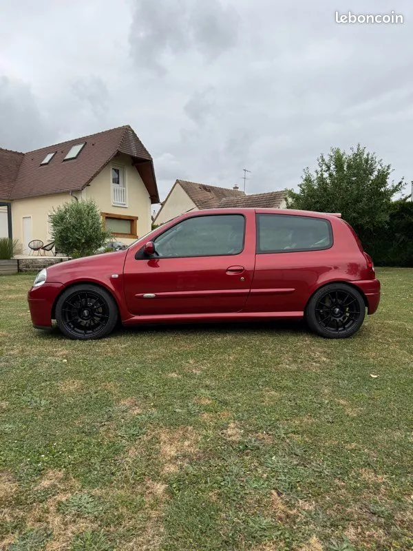 Renault Clio 2000 photo 5