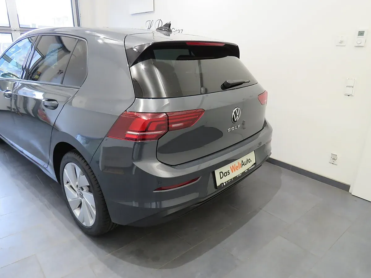 Volkswagen Golf 2026 photo 3