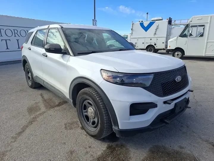 Ford Explorer 2021 photo 3