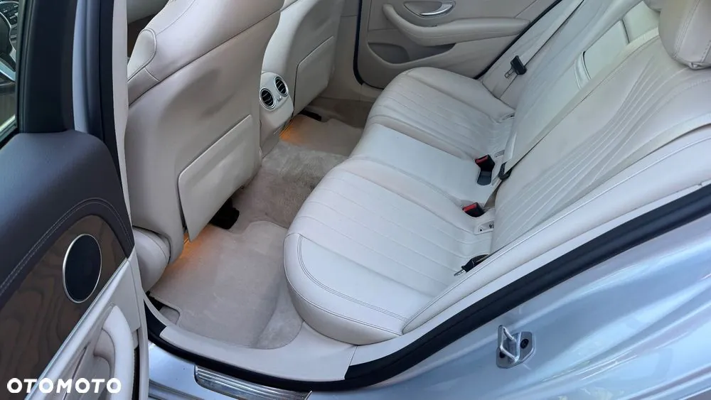 Mercedes-Benz E-Class 2018 photo 4