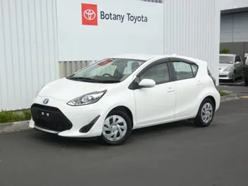 Toyota Aqua 2021 photo 2