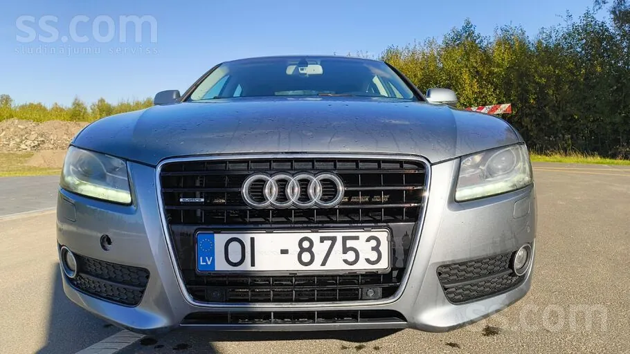Audi A5 2011 photo 2