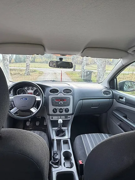 Ford Focus 2010 photo 5