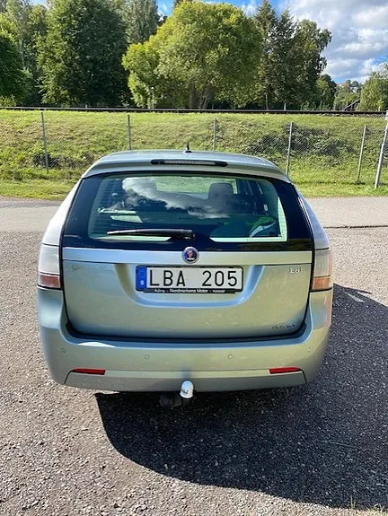 Saab 9-3 2010 photo 3