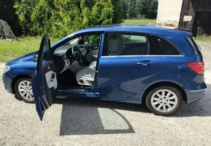 Mercedes-Benz B-Class 2012 photo 3