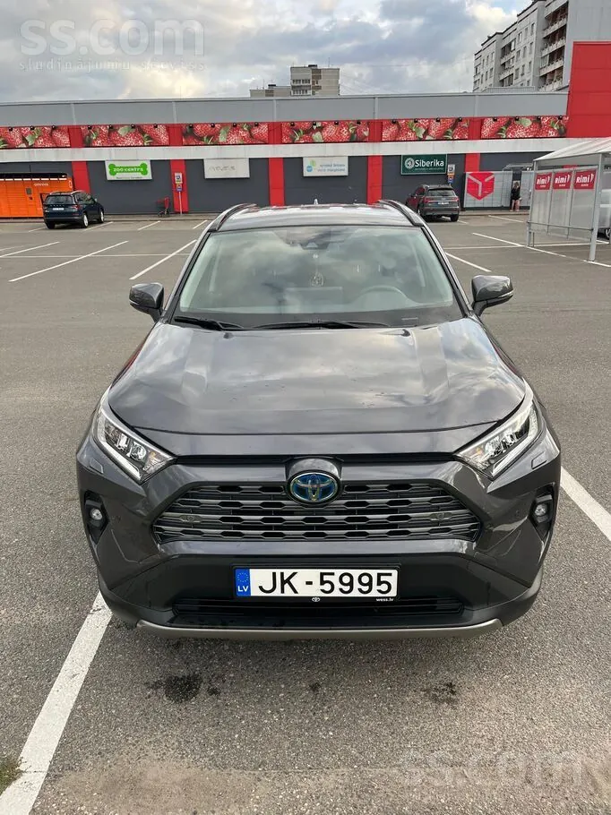 Toyota Rav4 2025 photo 3