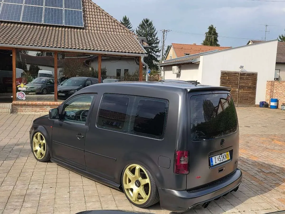 Volkswagen Caddy 2004 photo 3