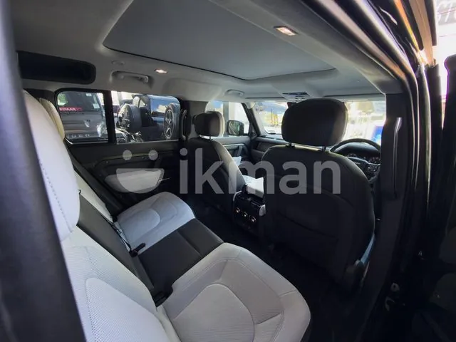 Land Rover Defender 2026 photo 2