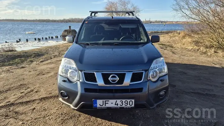 Nissan X-Trail 2013 photo 2