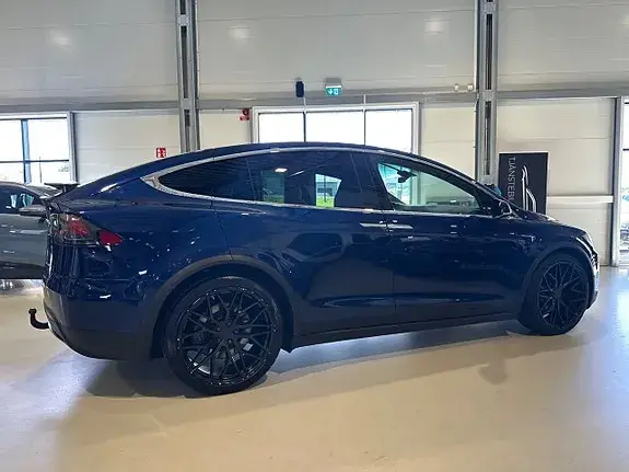 Tesla Model X 2020 photo 3