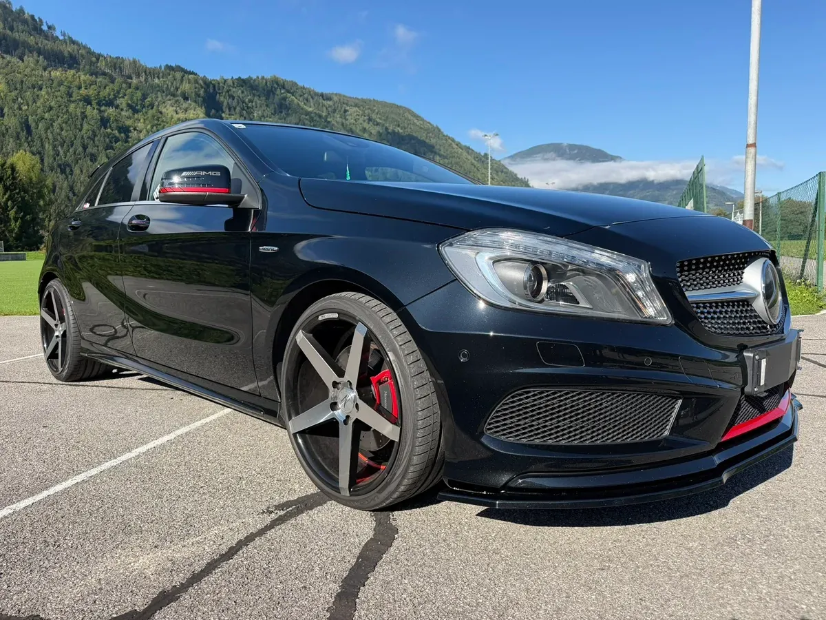 Mercedes-Benz A-Class 2013 photo 2