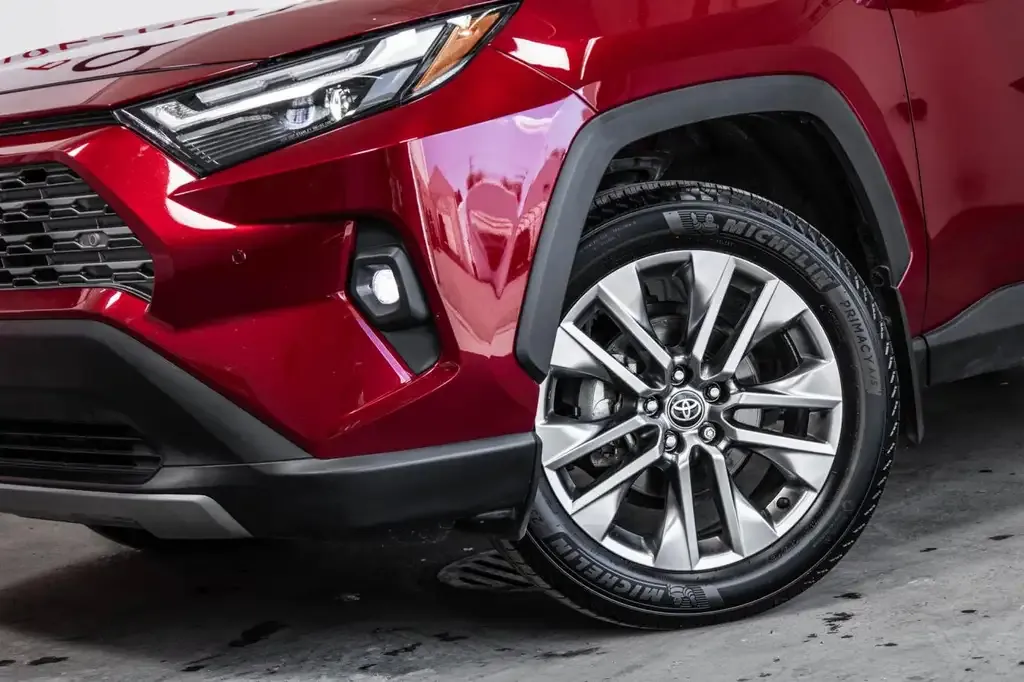 Toyota Rav4 2025 photo 2