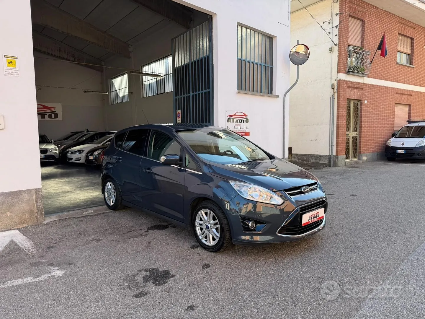 Ford C-Max 2014 photo 2
