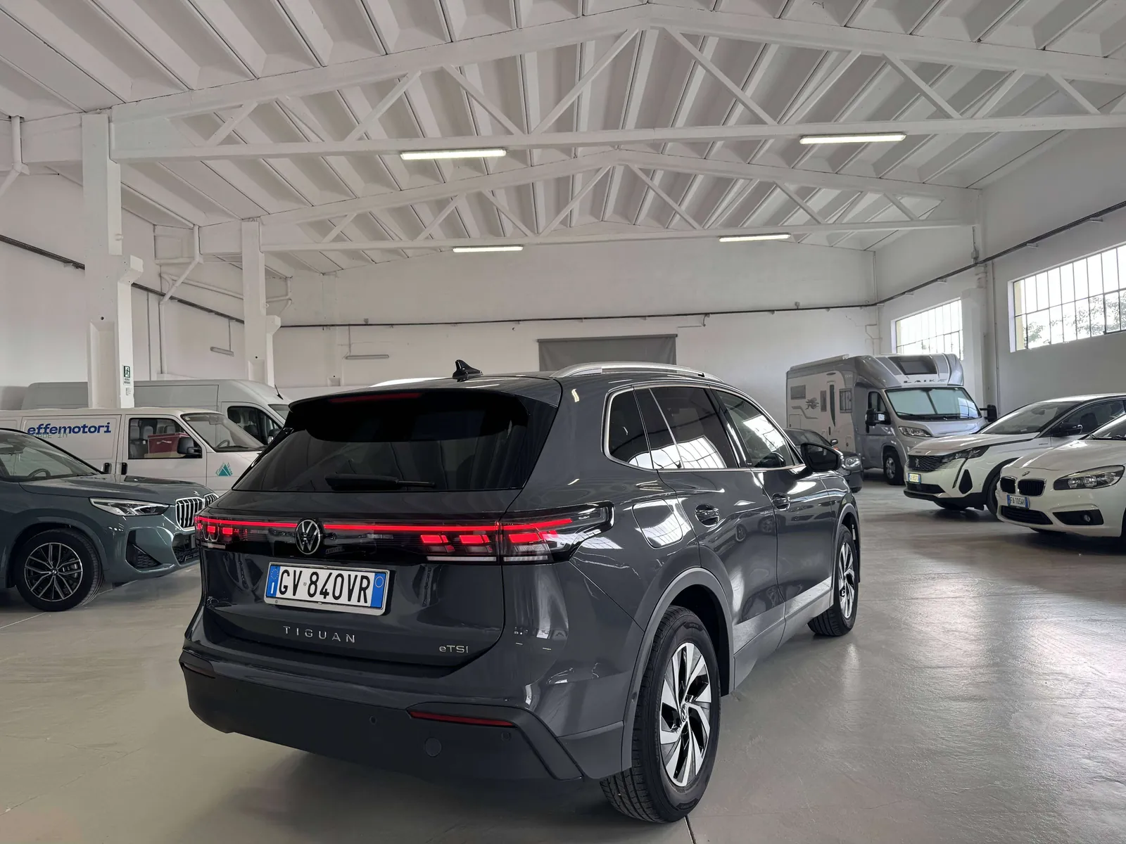 Volkswagen Tiguan 2024 photo 3