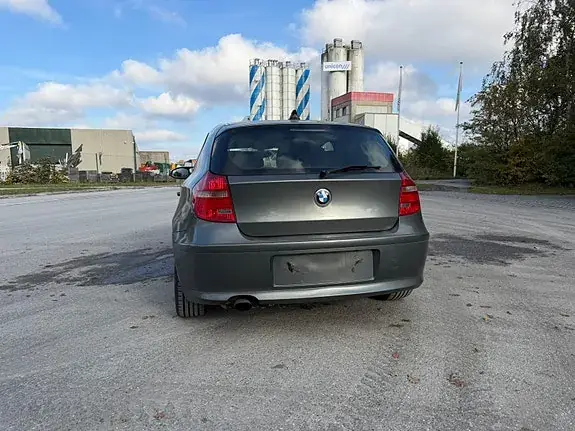 BMW 116I 2009 photo 3