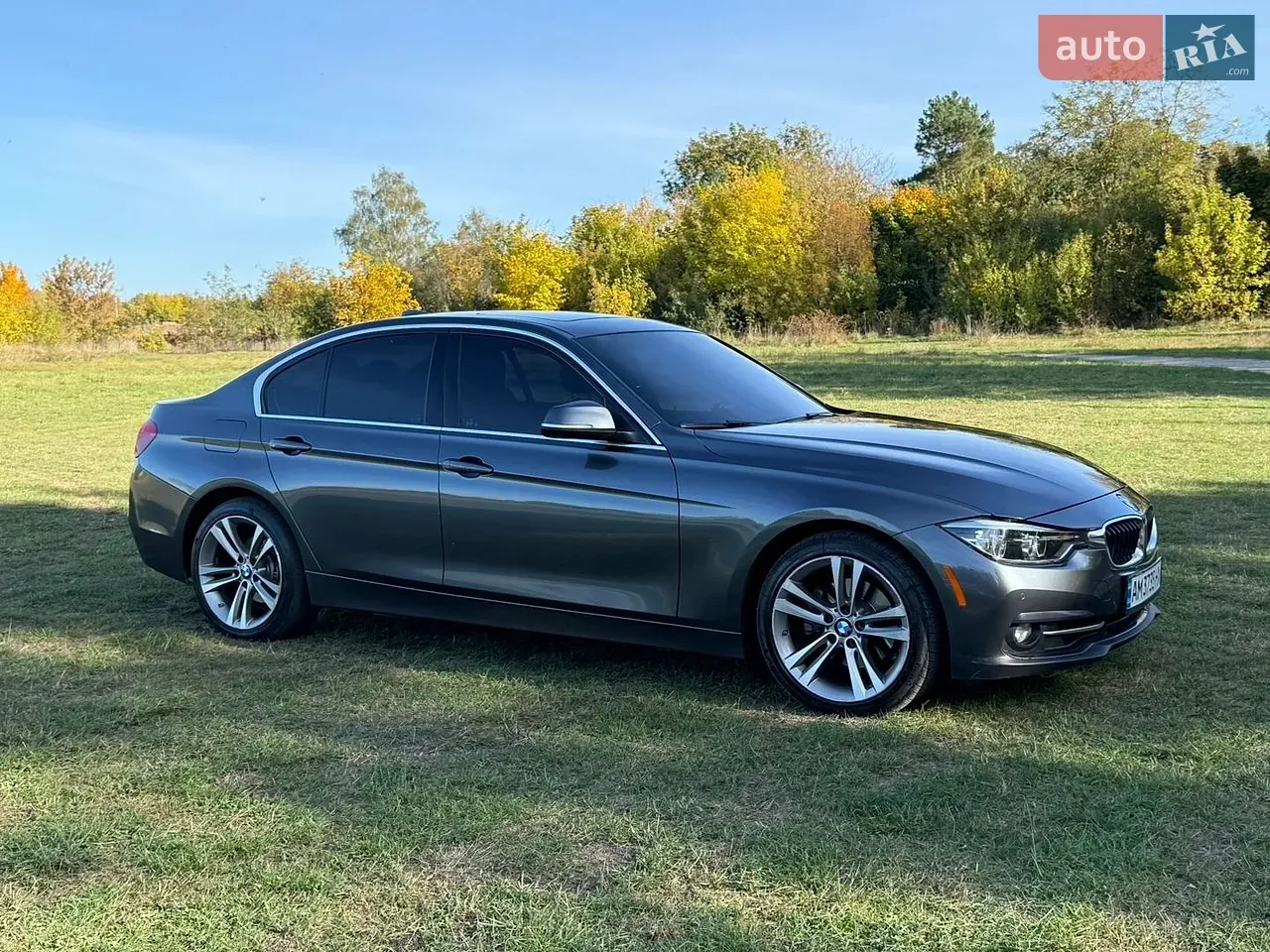 BMW 3 Series 2016 photo 2