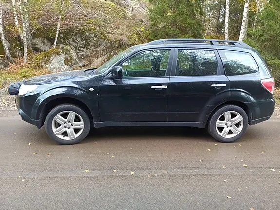 Subaru Forester 2010 photo 4