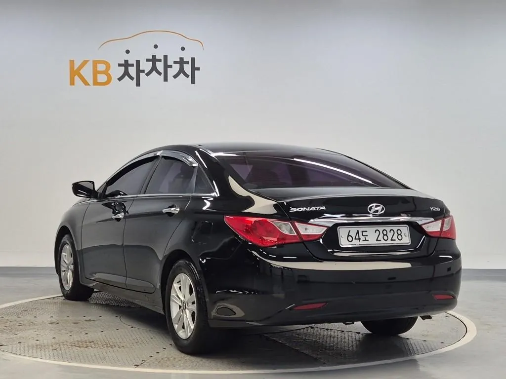Hyundai Sonata 2012 photo 2