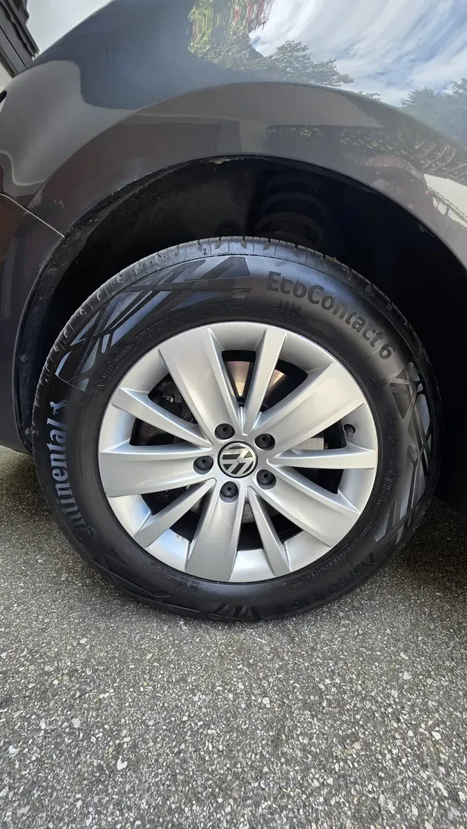 Volkswagen Sharan 2016 photo 2