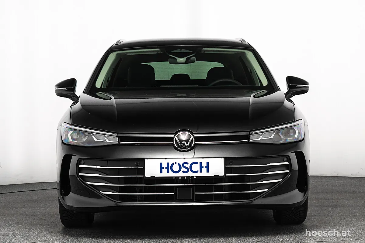 Volkswagen Passat 2025 photo 2