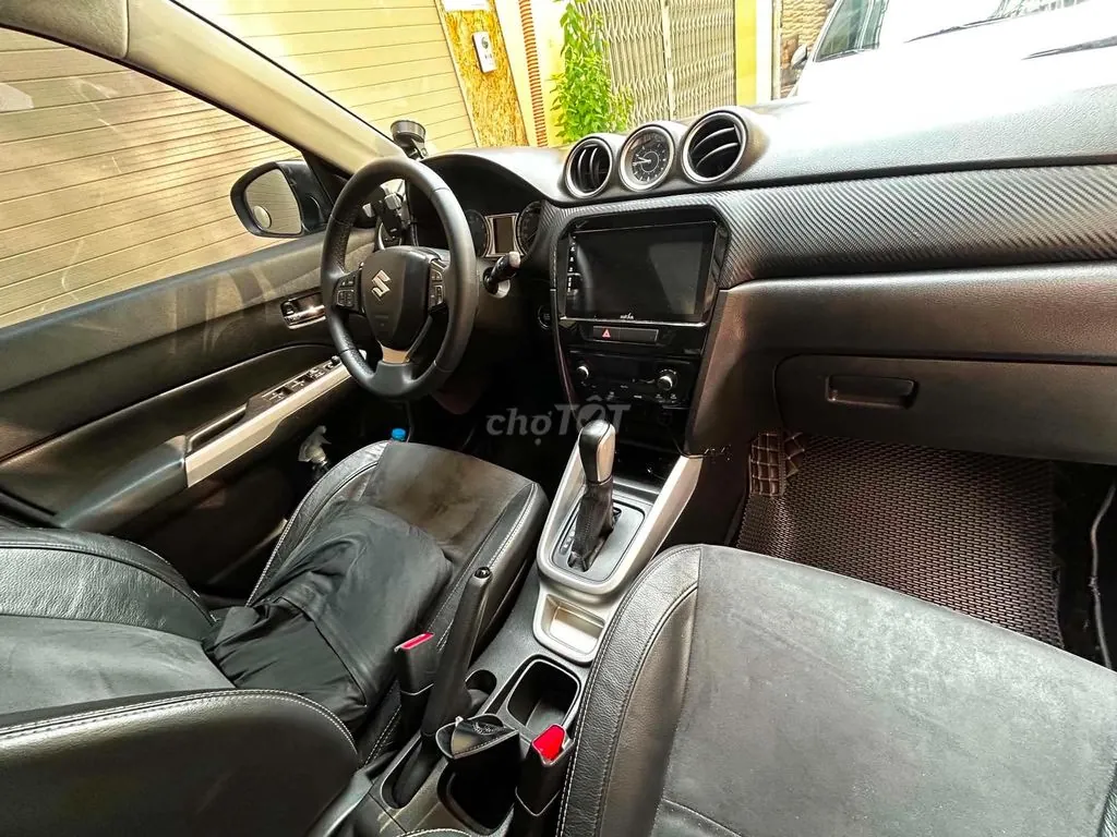 Suzuki Vitara 2016 photo 2