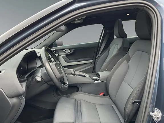 Polestar 2 2021 photo 3