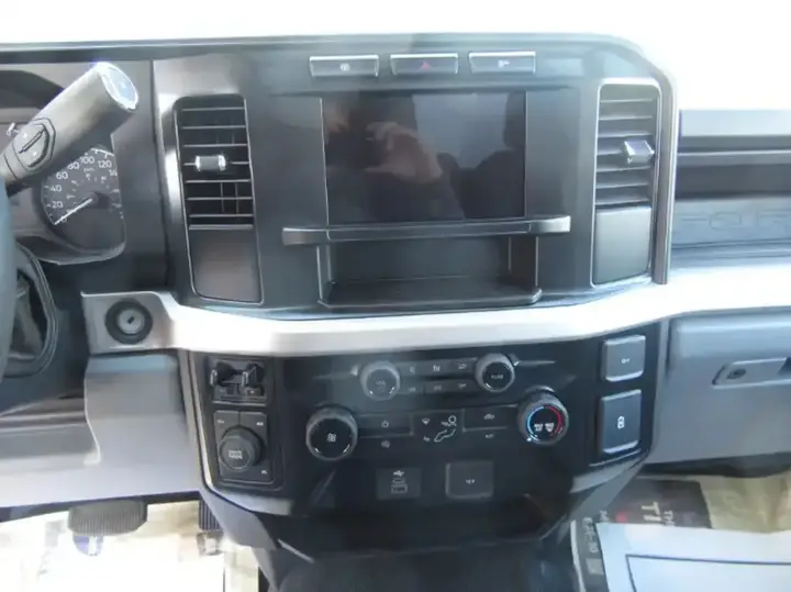 Ford F-550 2024 photo 5