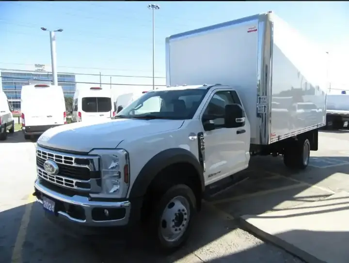 Ford F-550 2024 photo 3