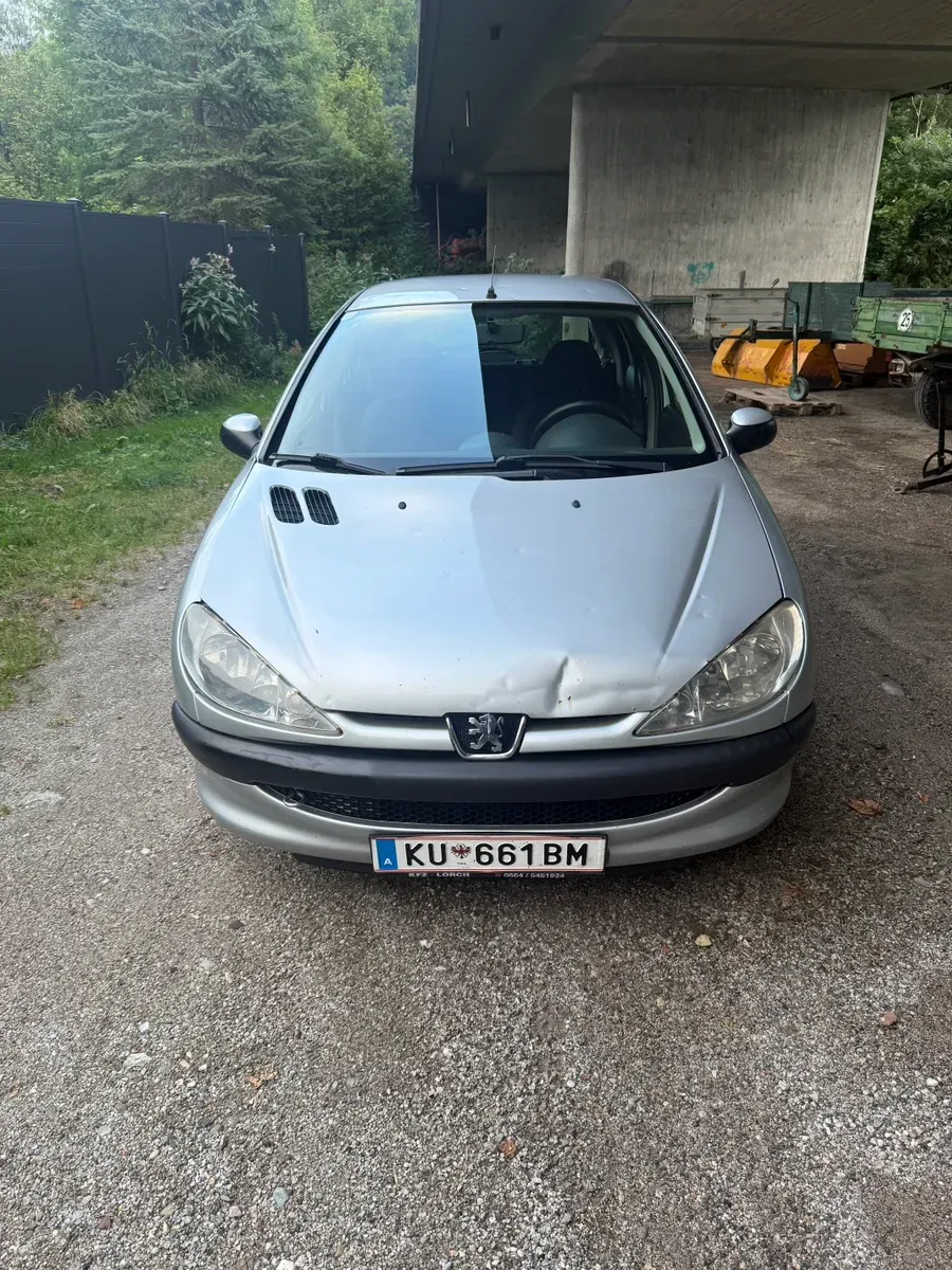 Peugeot 206 2008 photo 3