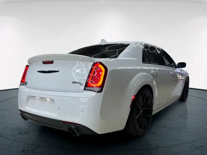 Chrysler 300 2023 photo 5